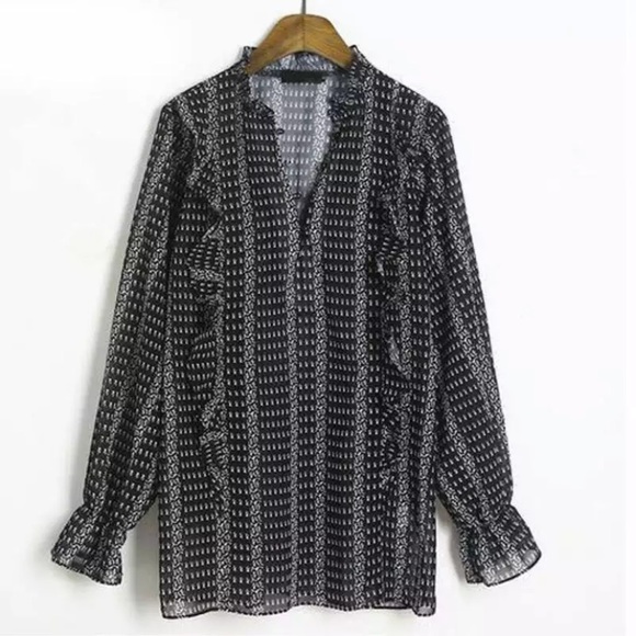 🆕BOHO BELLED SLEEVE BLOUSE - Picture 4 of 5